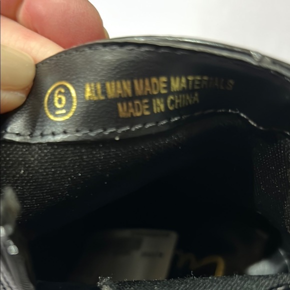 Lulus Black Croc-Embossed new Ankle Boots with side zipper and gold metal zipper - Picture 3 of 5